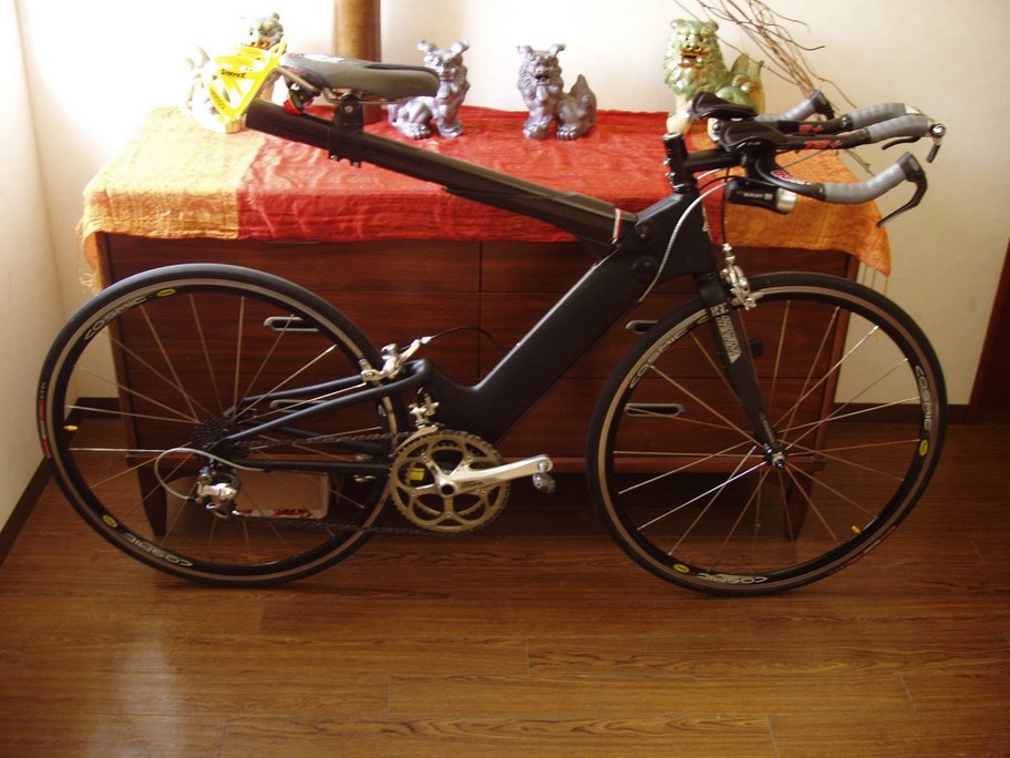 http://www.taitlink.com/HostedPics/BikeStuff/My%20Bike/P7097645.JPG